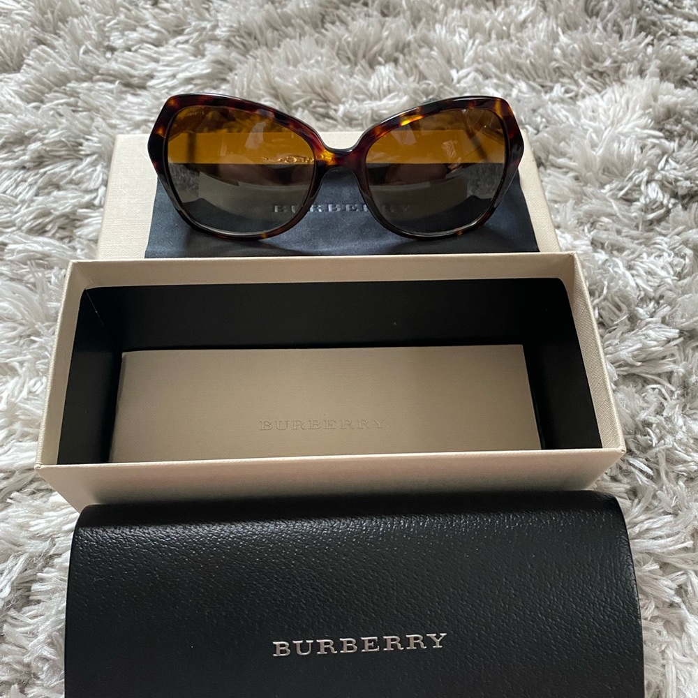 Used Burberry sunglasses